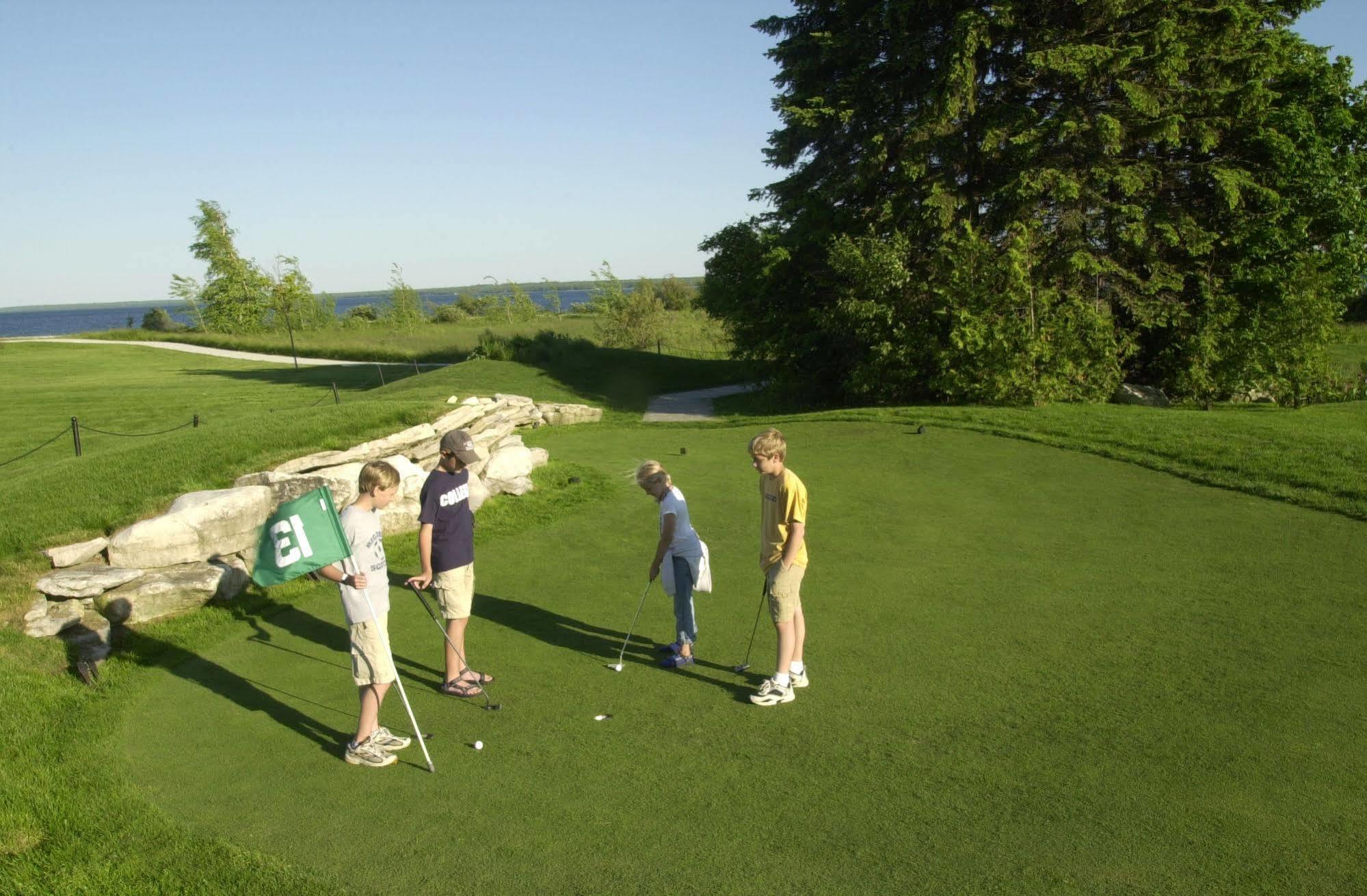 Mission Point Resort Макино Экстерьер фото